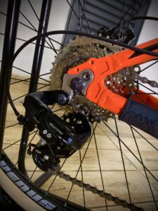 Bike aro 29 Aluminio Absolute Nero 4 - 24 Marchas Shimano - Foto cambio traseiro Tourney tx300